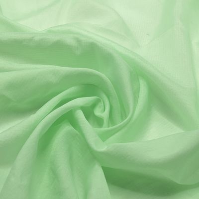 100% tecido de roupa de nylon à prova d'água 20D Plaid 35gsm Traje protetor solar com tecido à prova de salpicos